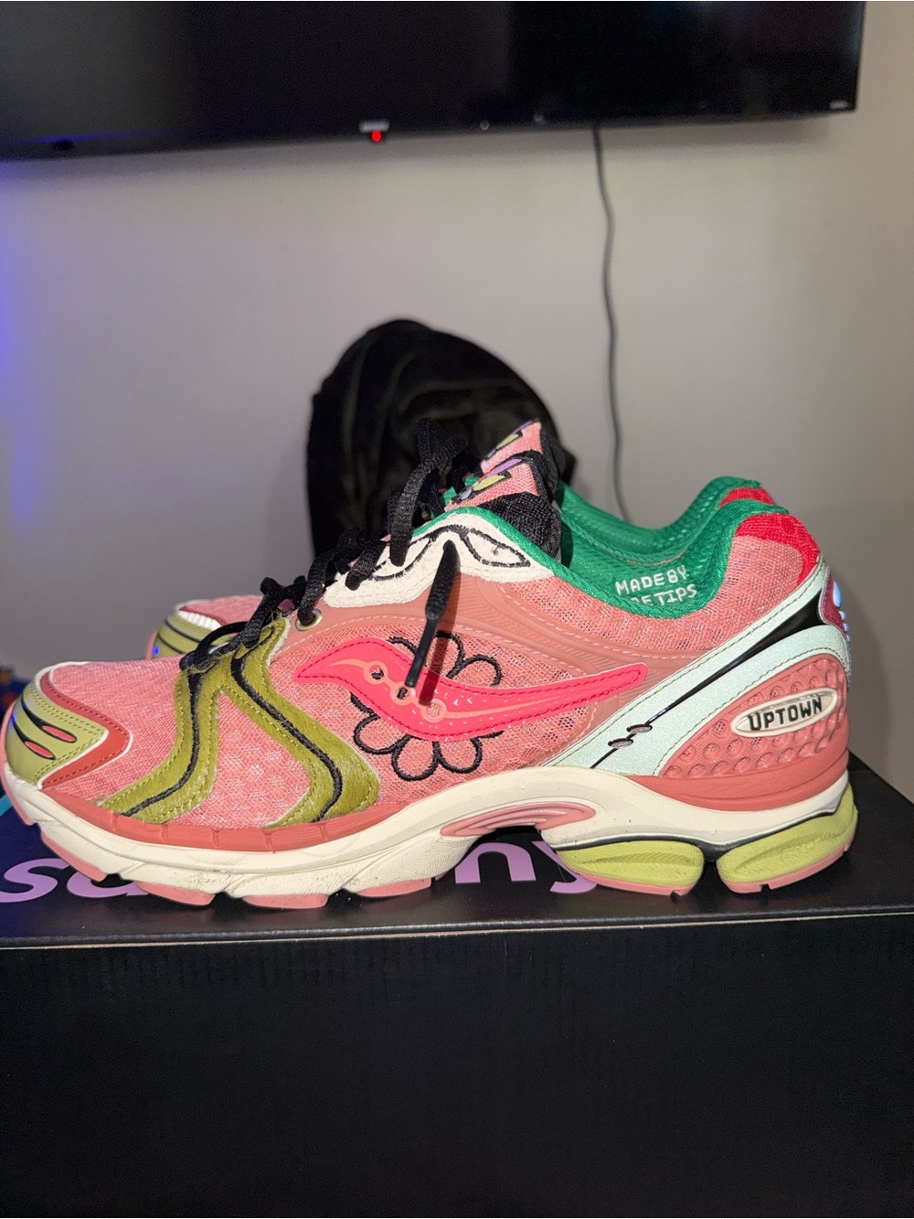 JAE TIPS x SAUCONY PROGRID TRIUMPH 4 - Picture 3 of 10